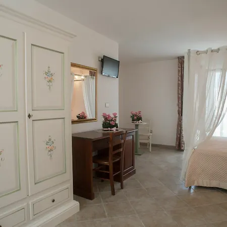 Corte Dell' Immacolata Bed and breakfast 2*